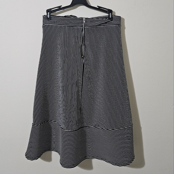 Alya Striped Skirt - Picture 2 of 7